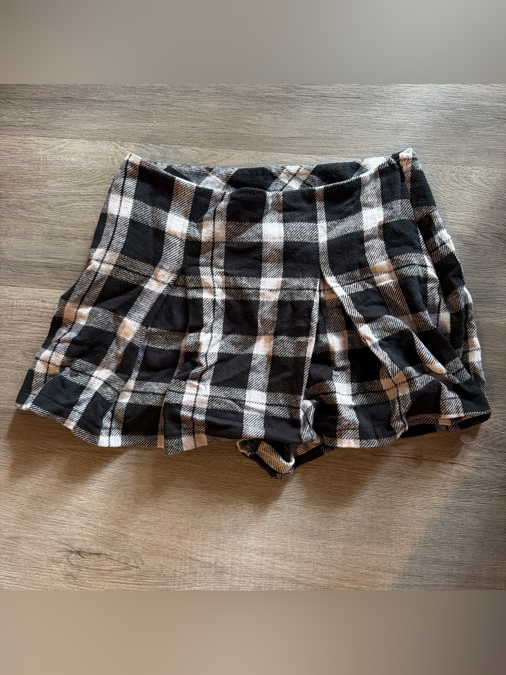 Fashion Nova Black & White Plaid Flared Skort